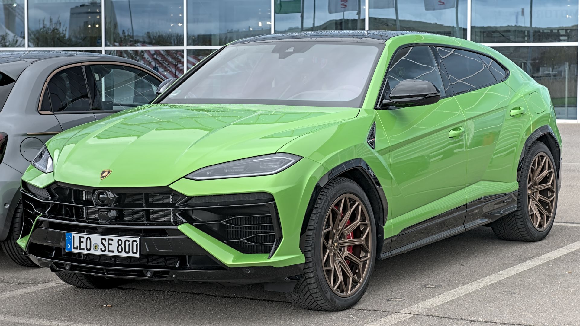 File:Lamborghini Urus SE DSC 8524.jpg