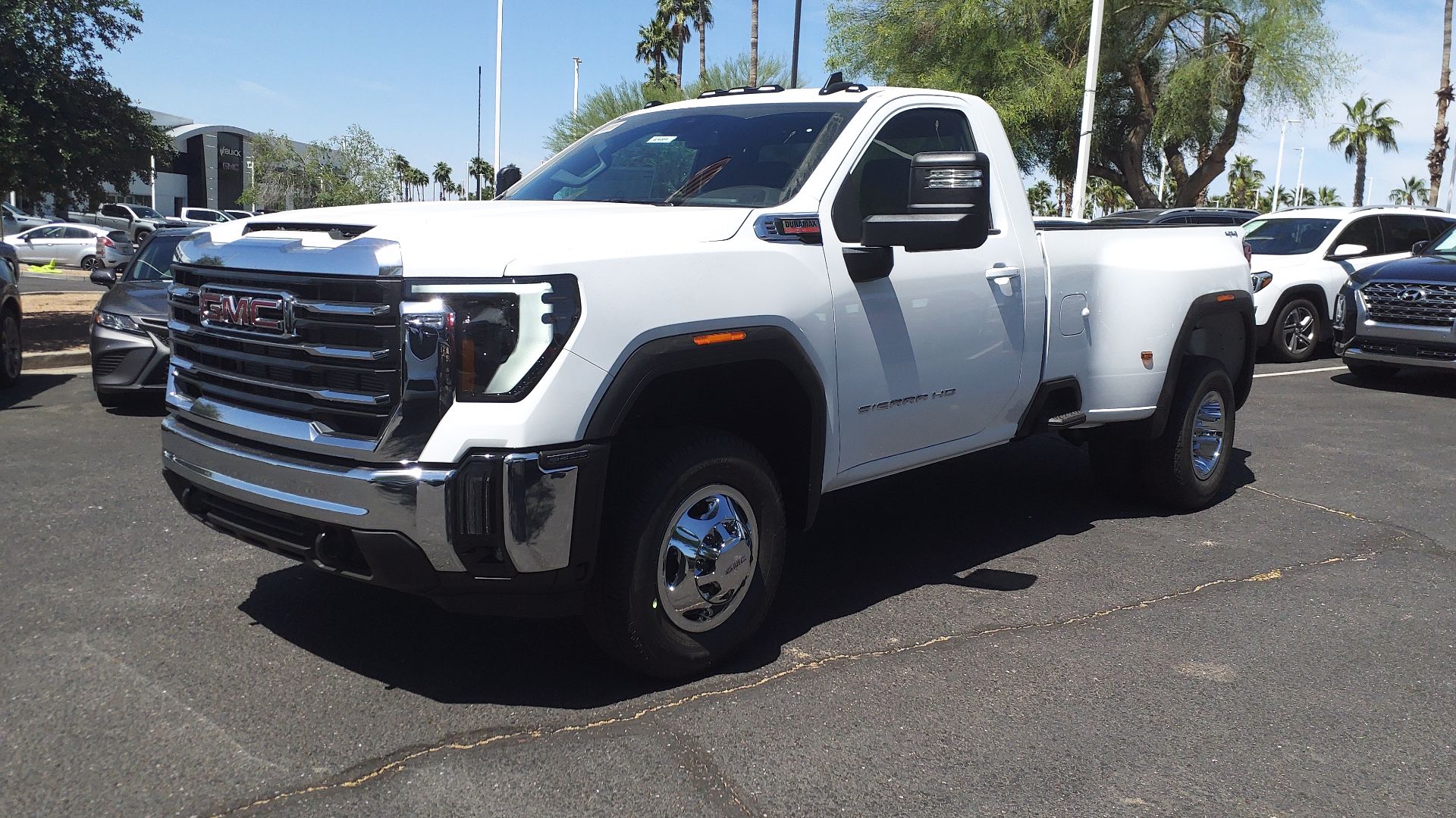 File:24 GMC Sierra 3500HD SLE.jpg