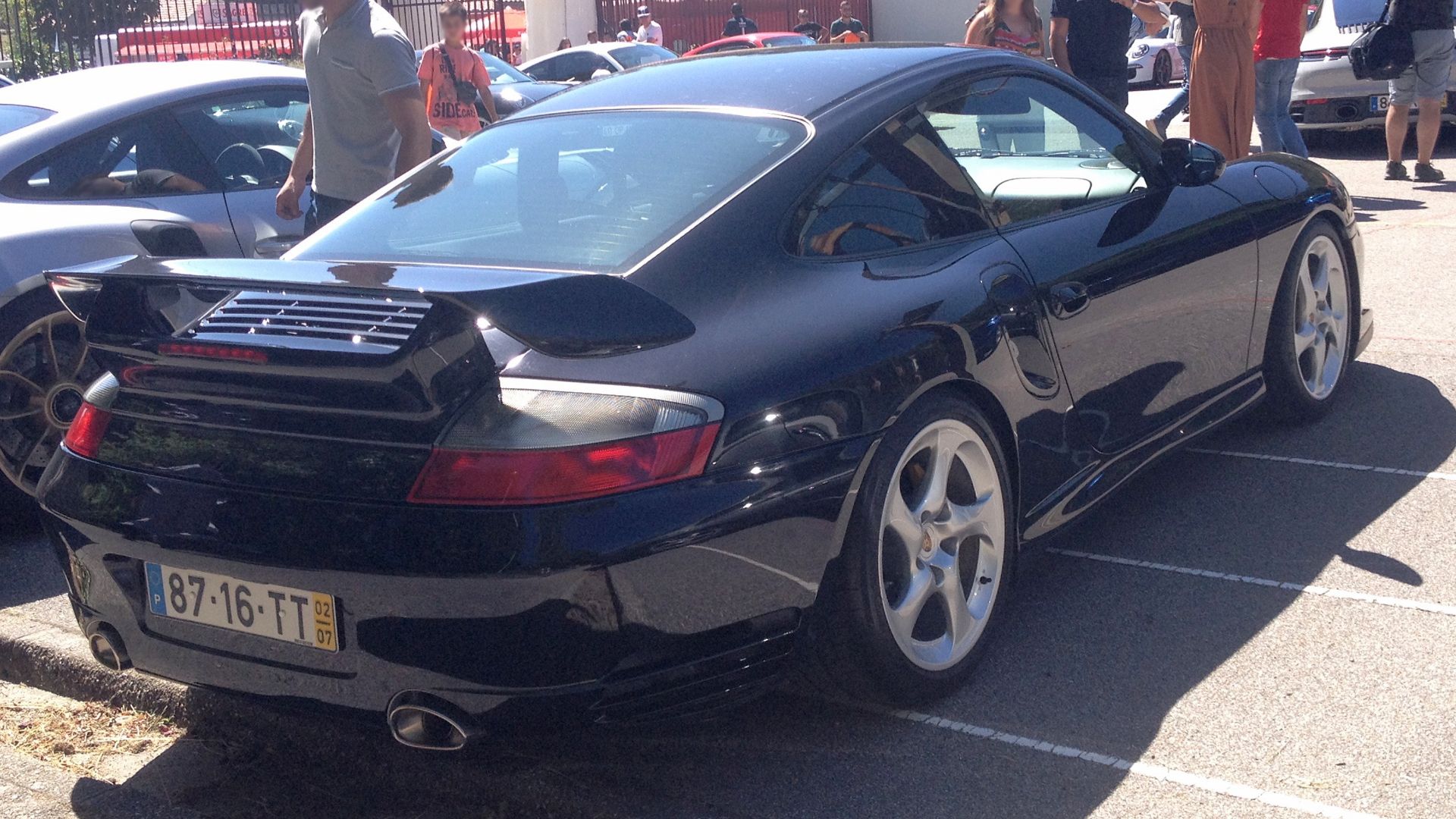 File:Porsche 911 GT2 - Caramulo (50592639231).jpg