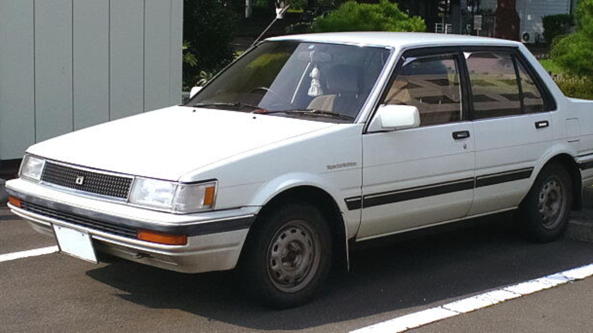 File:Toyota Corolla 1985.jpg