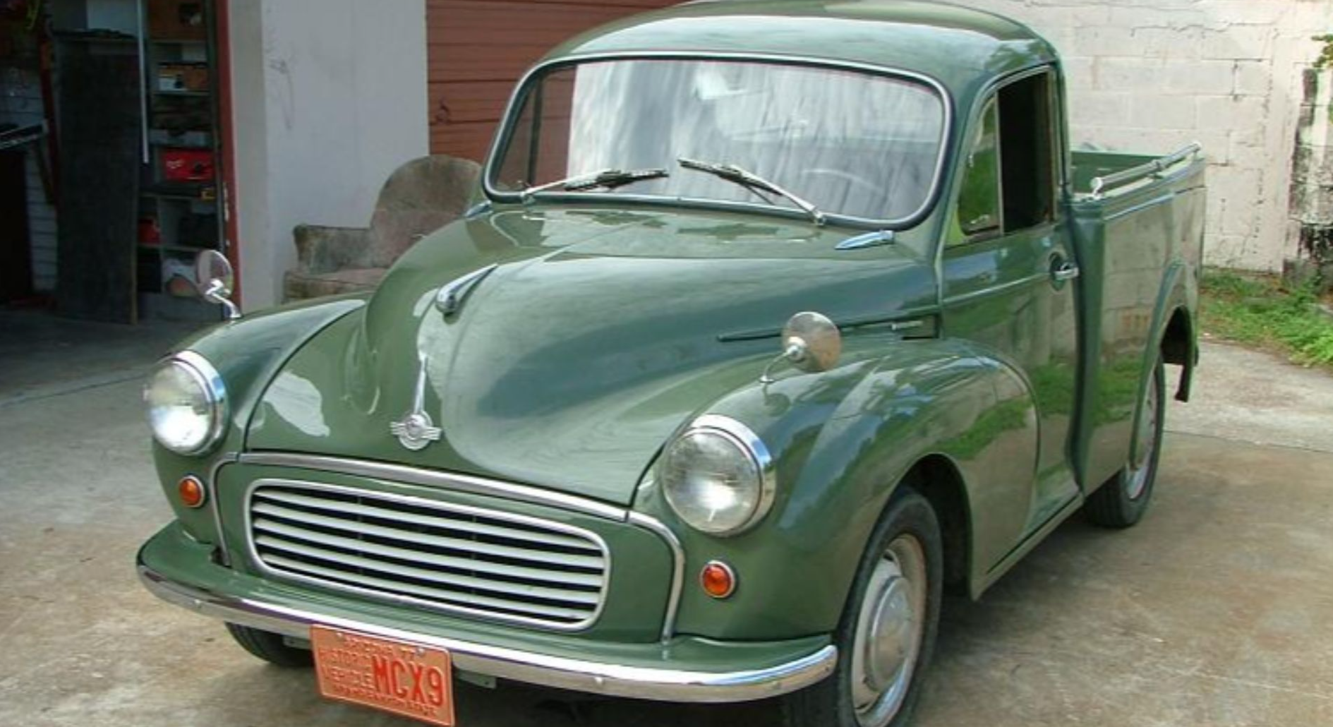 File:1960 Morris Minor Pickup.png