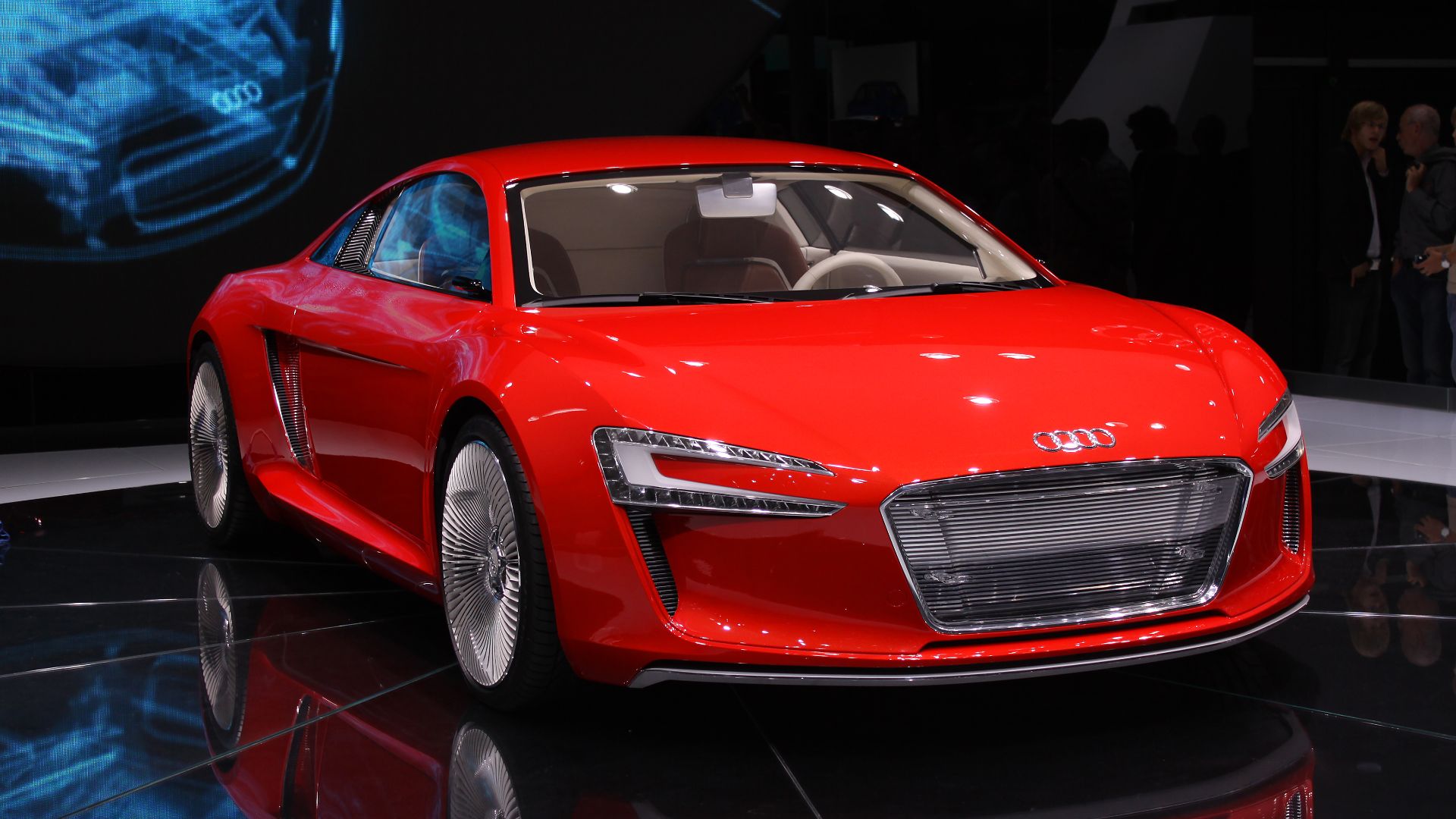 File:Audi e-tron.jpg