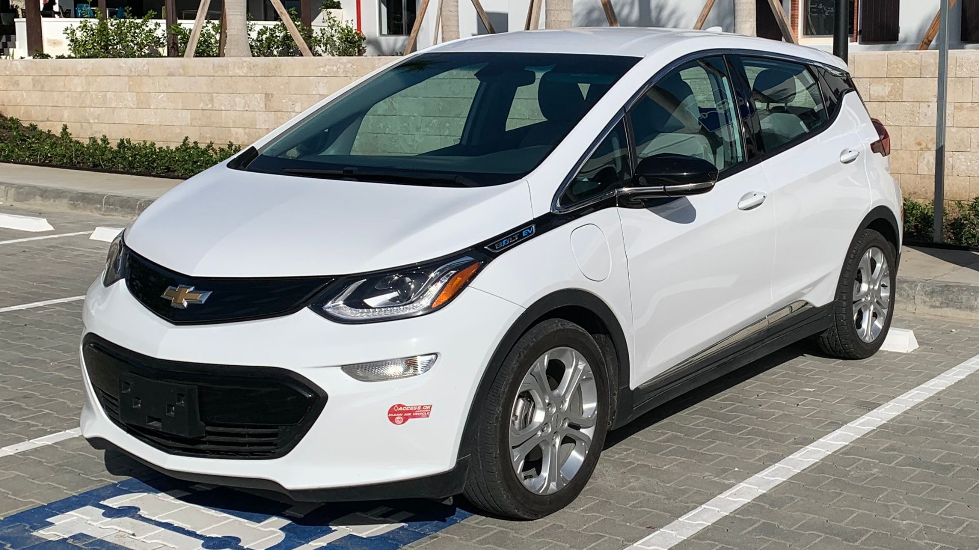 File:Chevy Bolt EV SDQ 02 2020 2457.jpg