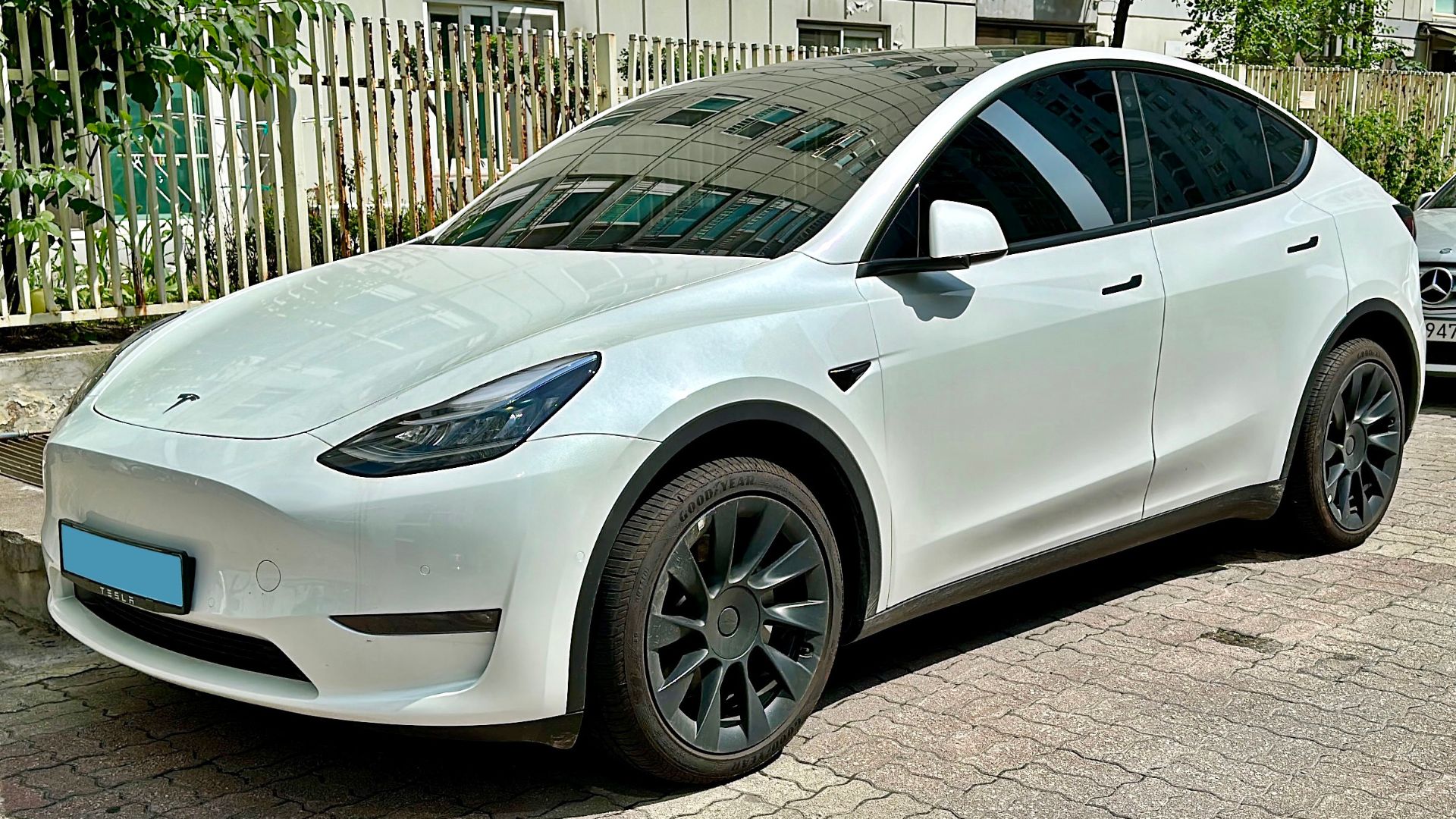 File:0 Tesla Model Y 1.jpg