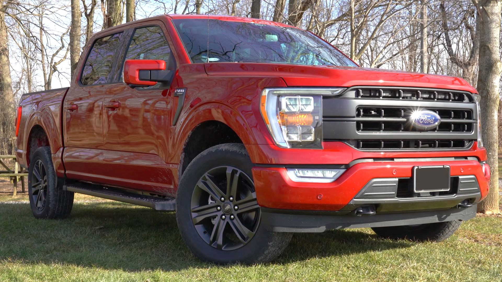 File:2021 Ford F-150 (fourteenth generation) front view 01.png