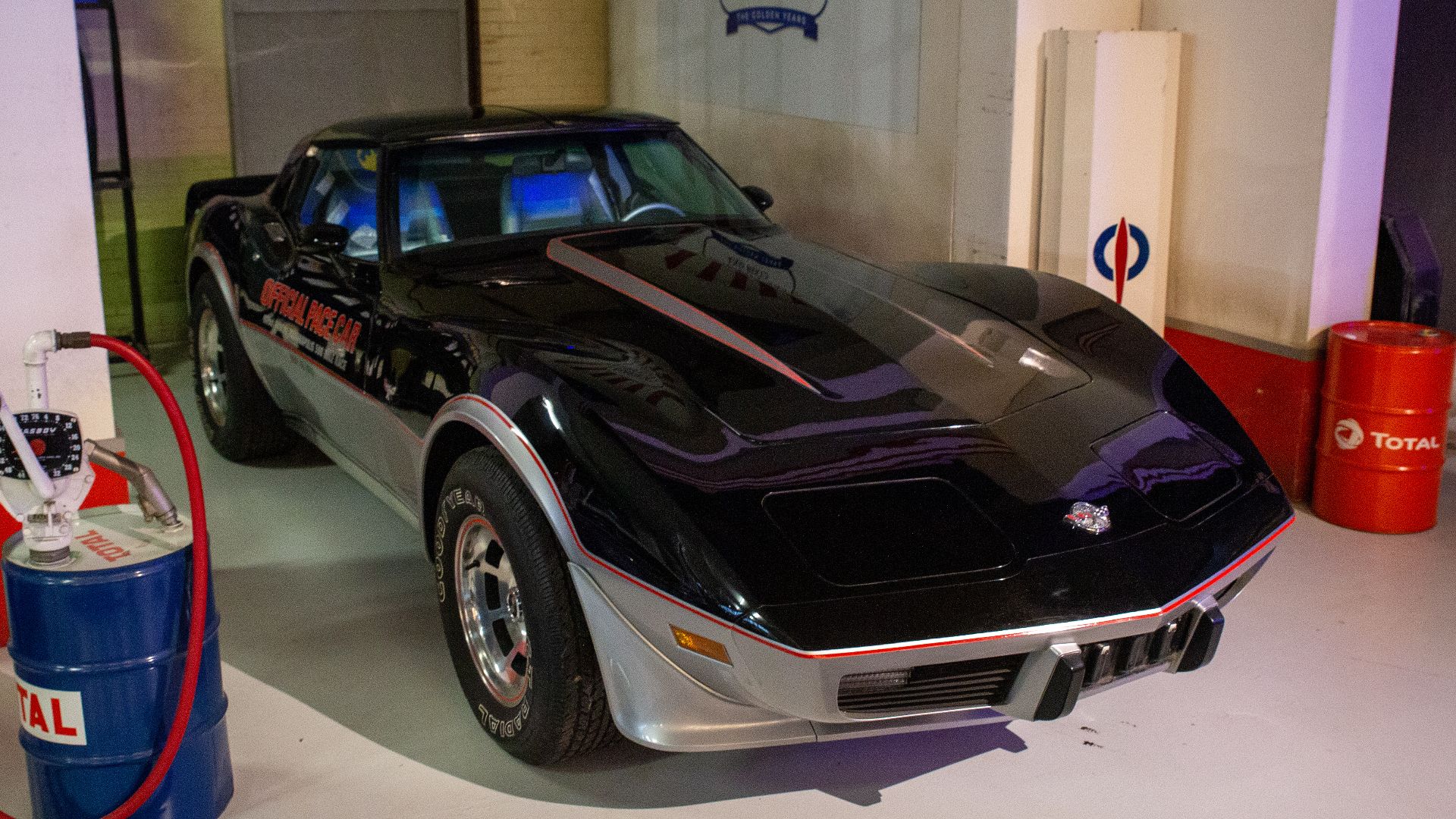 File:Chevrolet Corvette (52576066596).jpg