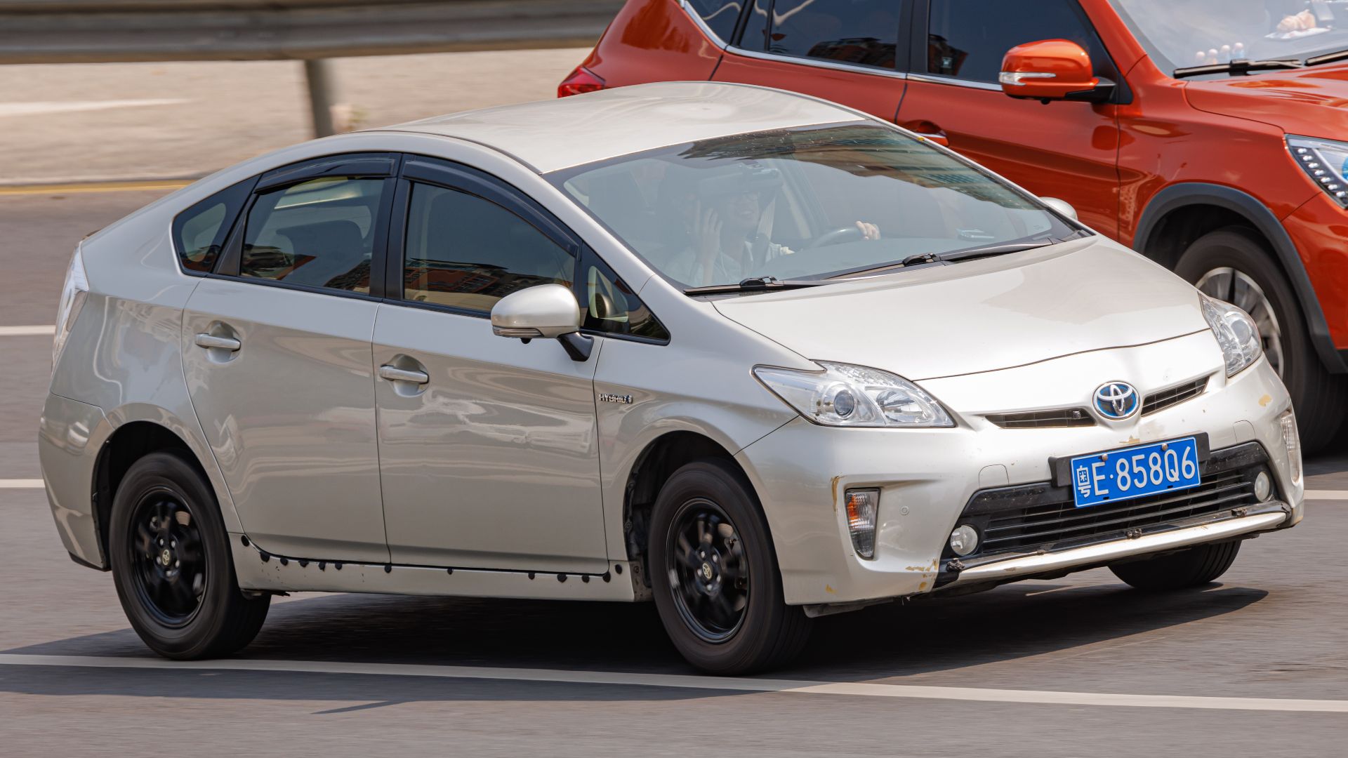 File:TOYOTA PRIUS (XW30) China (2).jpg