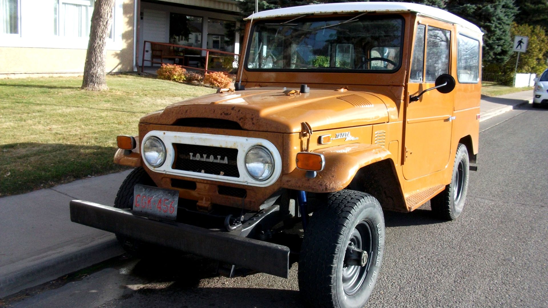 File:Toyota Land Cruiser (5109325322).jpg