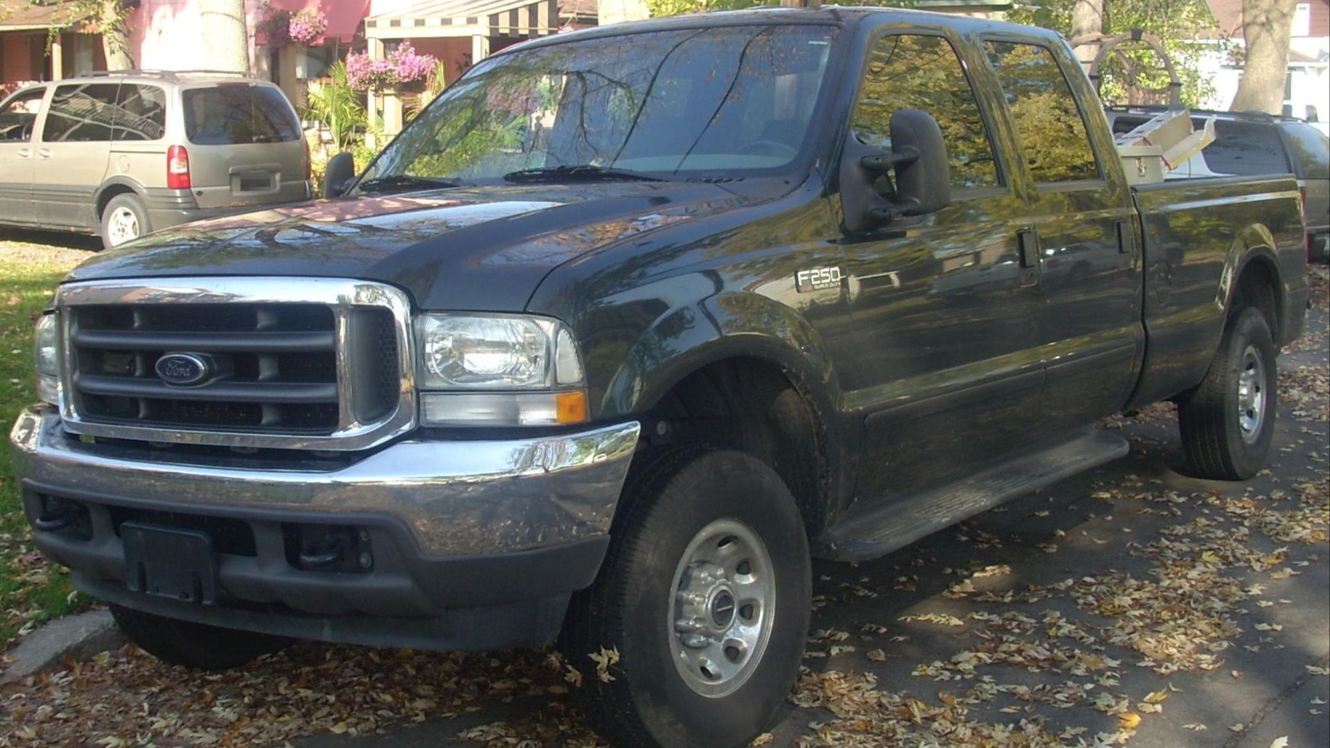 File:Ford F-250 XLT Super Duty Crew Cab.JPG