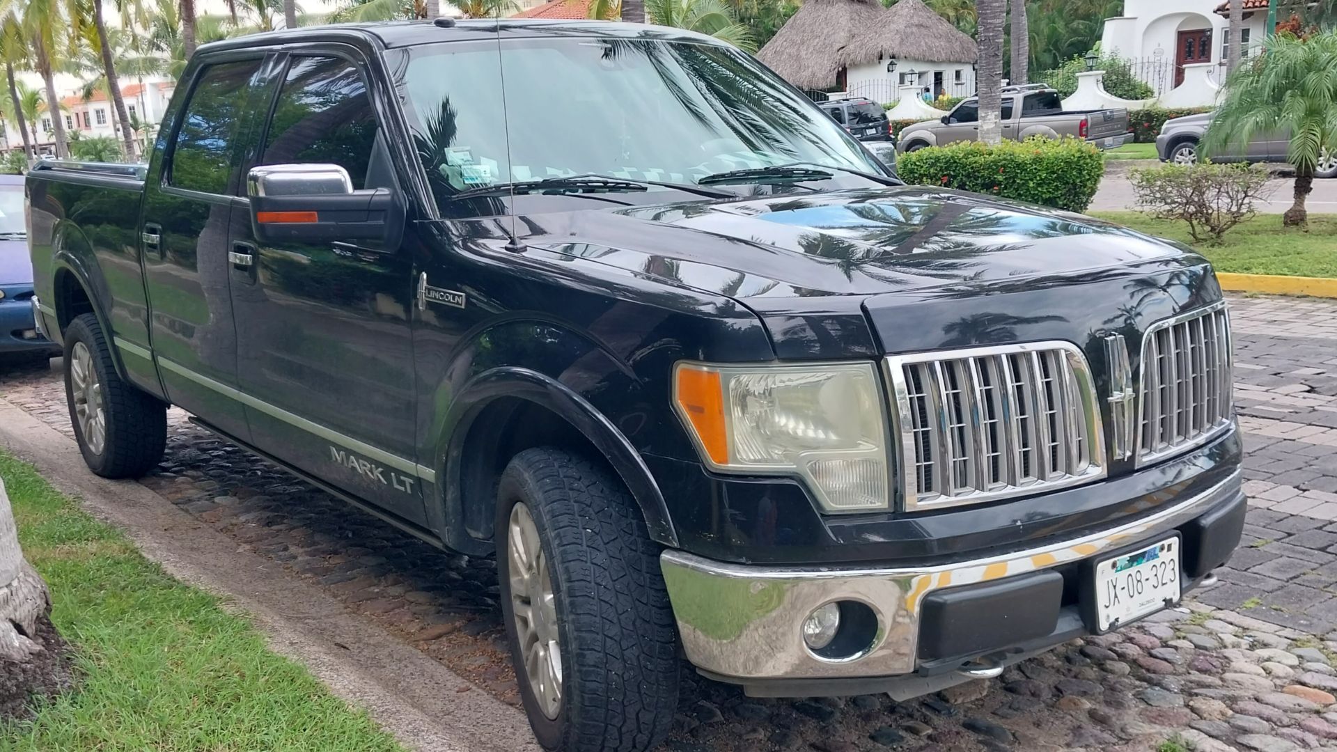 File:Lincoln Mark LT 001.jpg