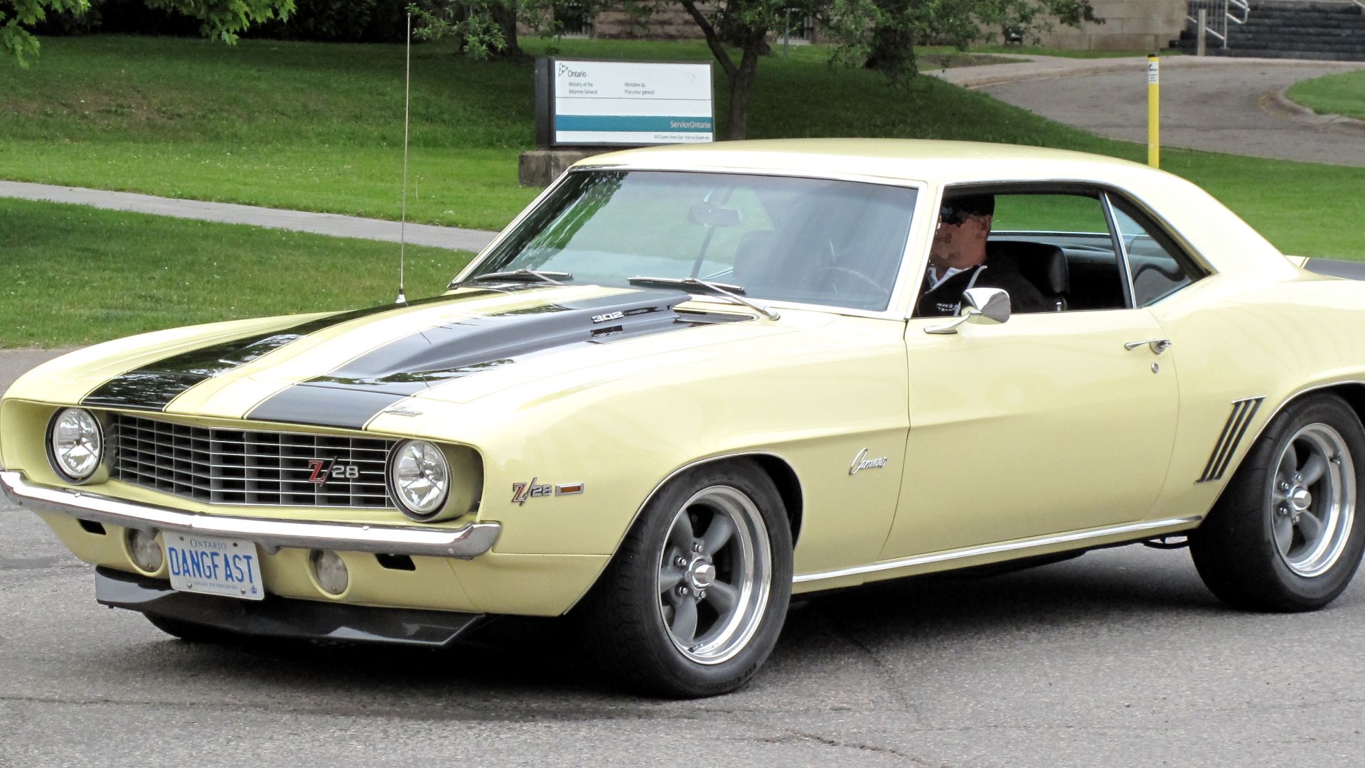 File:1969 Chevrolet Camaro Z28 in Butternut Yellow, Front Left, 06-17-2022.jpg
