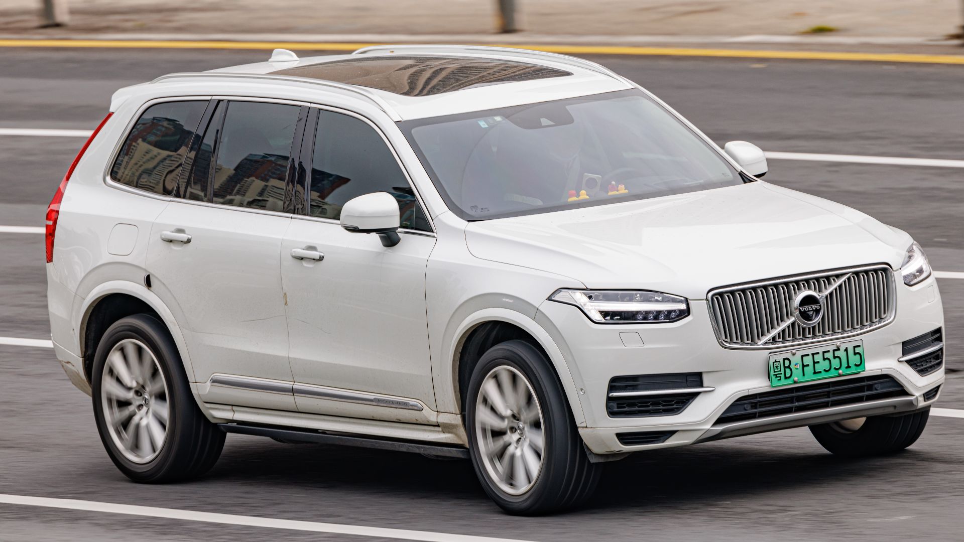 File:VOLVO XC90 T8 II China.jpg