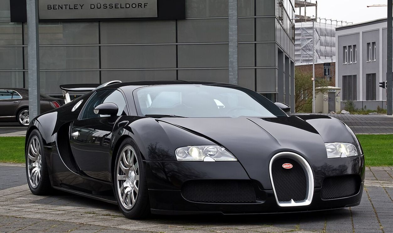 File:Bugatti Veyron 16.4 – Frontansicht (1), 5. April 2012, Düsseldorf.jpg