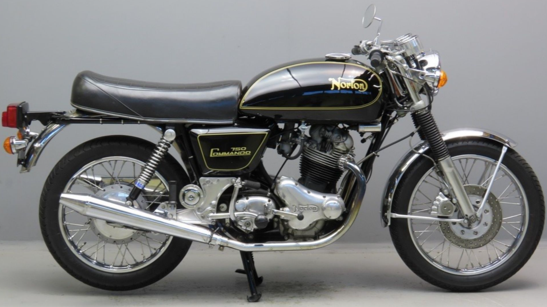 File:1973 Norton Commando 750 Interstate right hand side.jpg