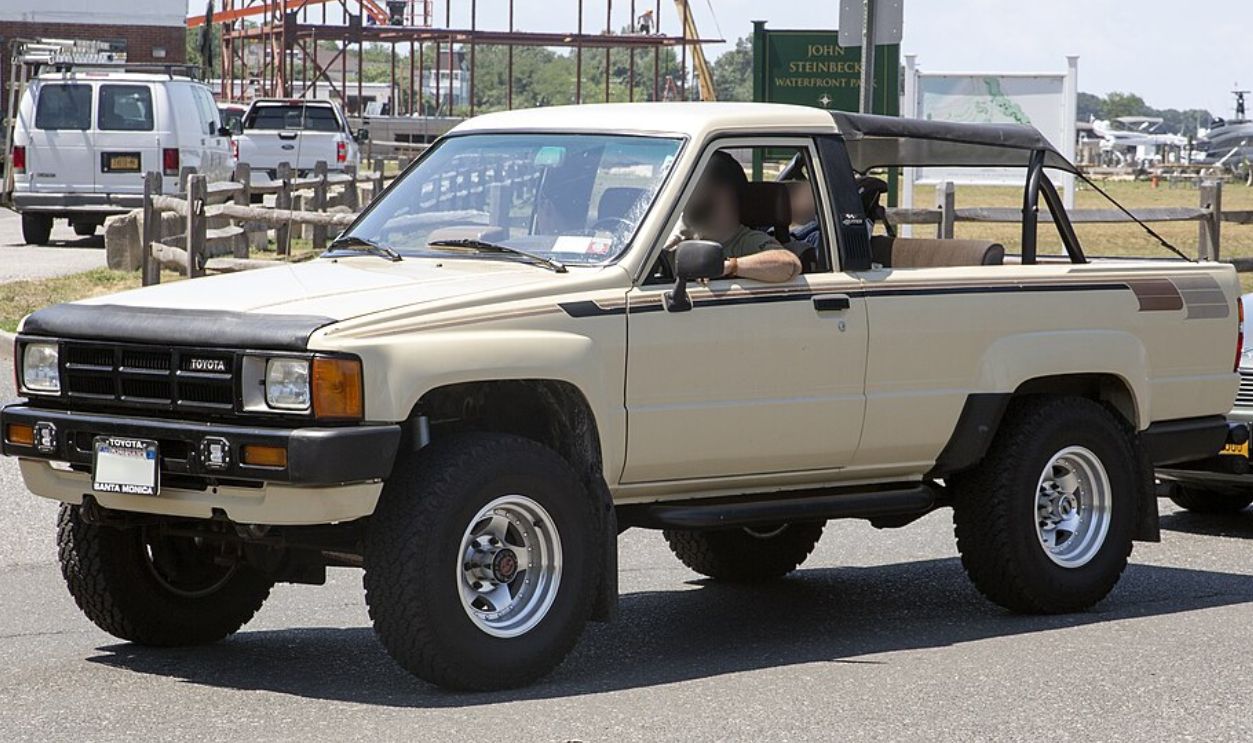 Toyota 4Runner Pickup (1984–1995)