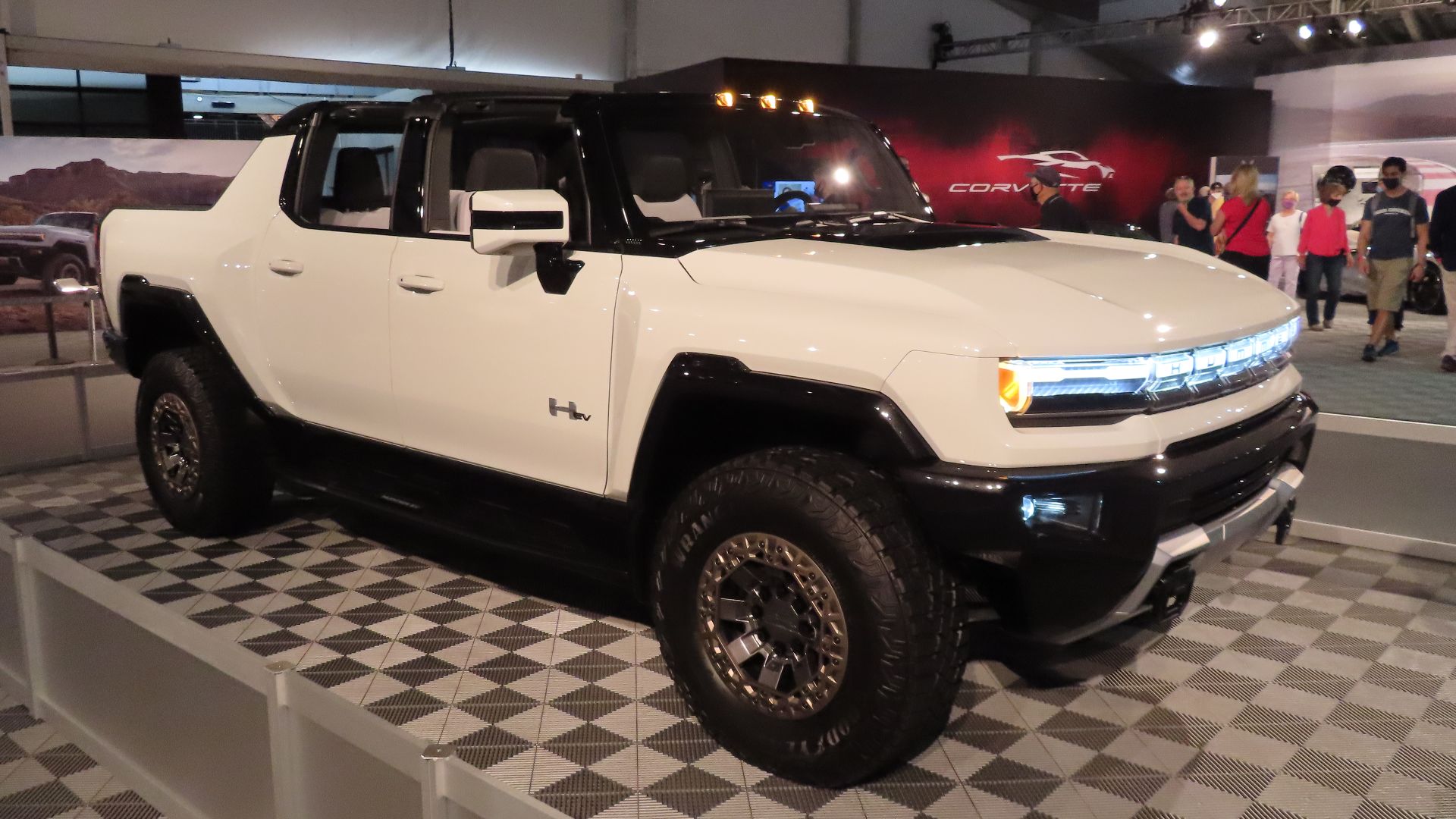 File:GMC Hummer EV.jpg