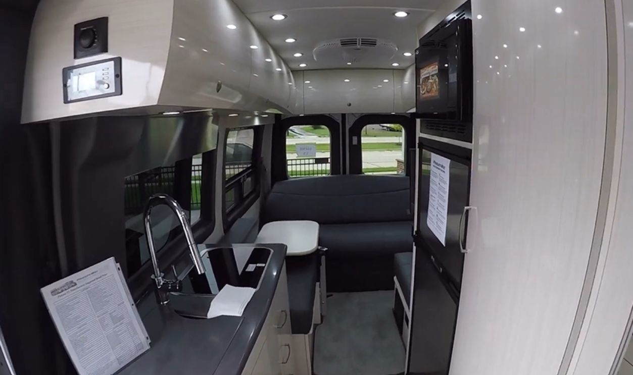 Pleasure-Way Plateau TS