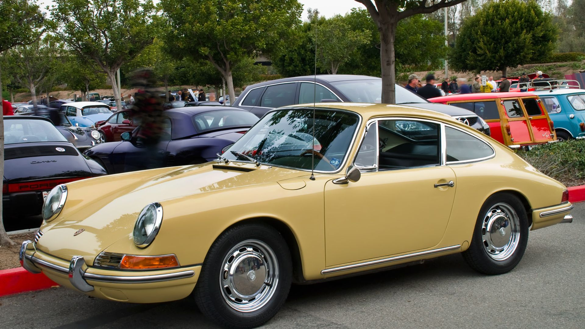 File:1964 Porsche 911 - yellow - fvl.jpg