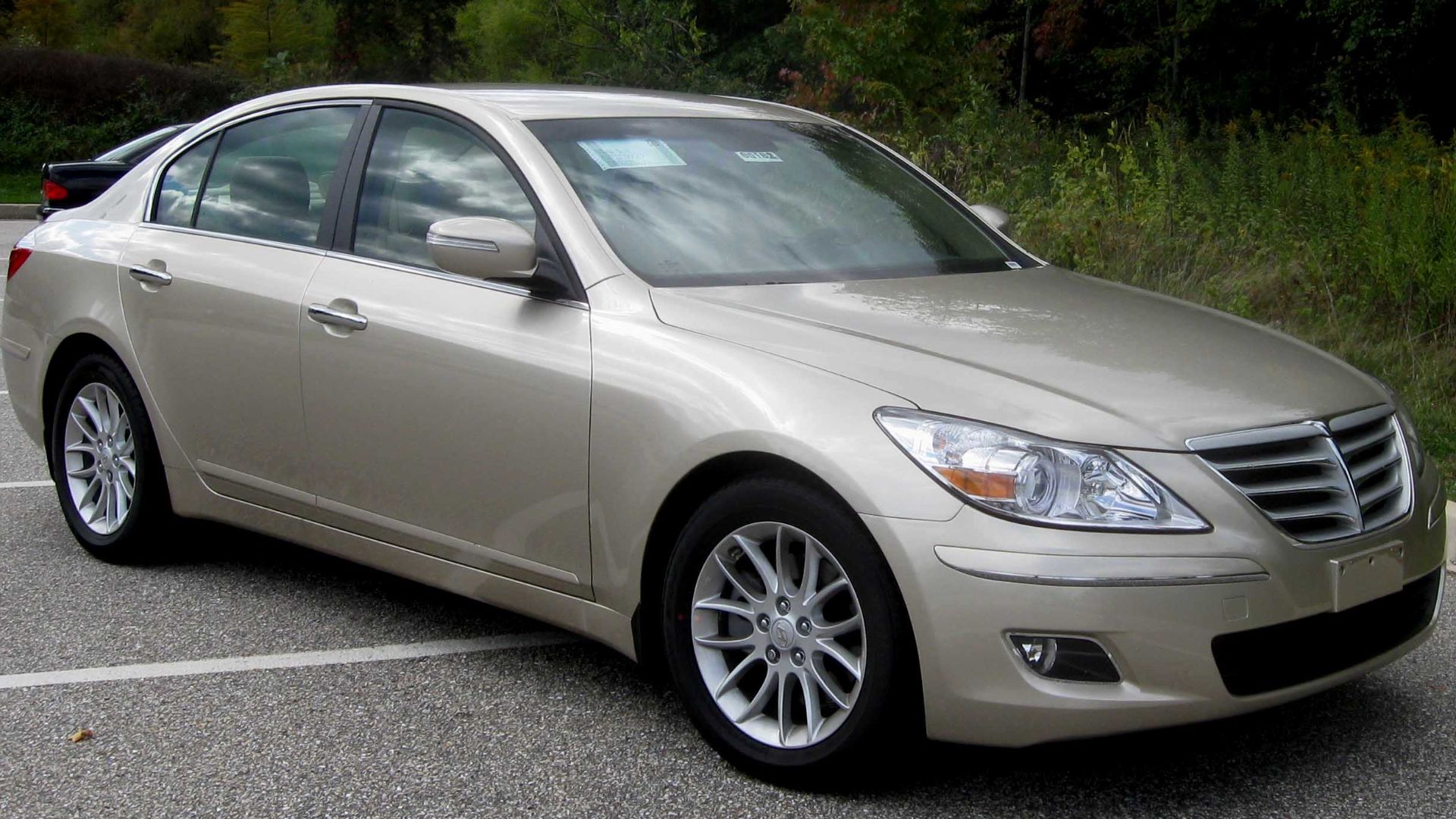 File:09 Hyundai Genesis.jpg