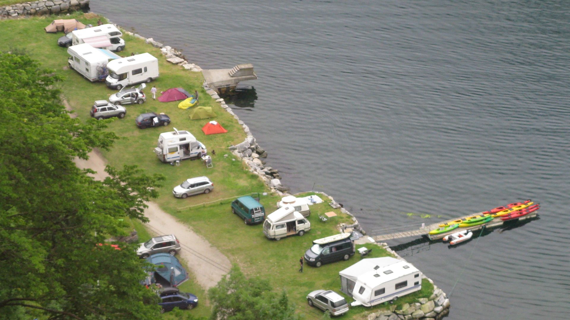 File:Recreational vehicles in Norway.jpg