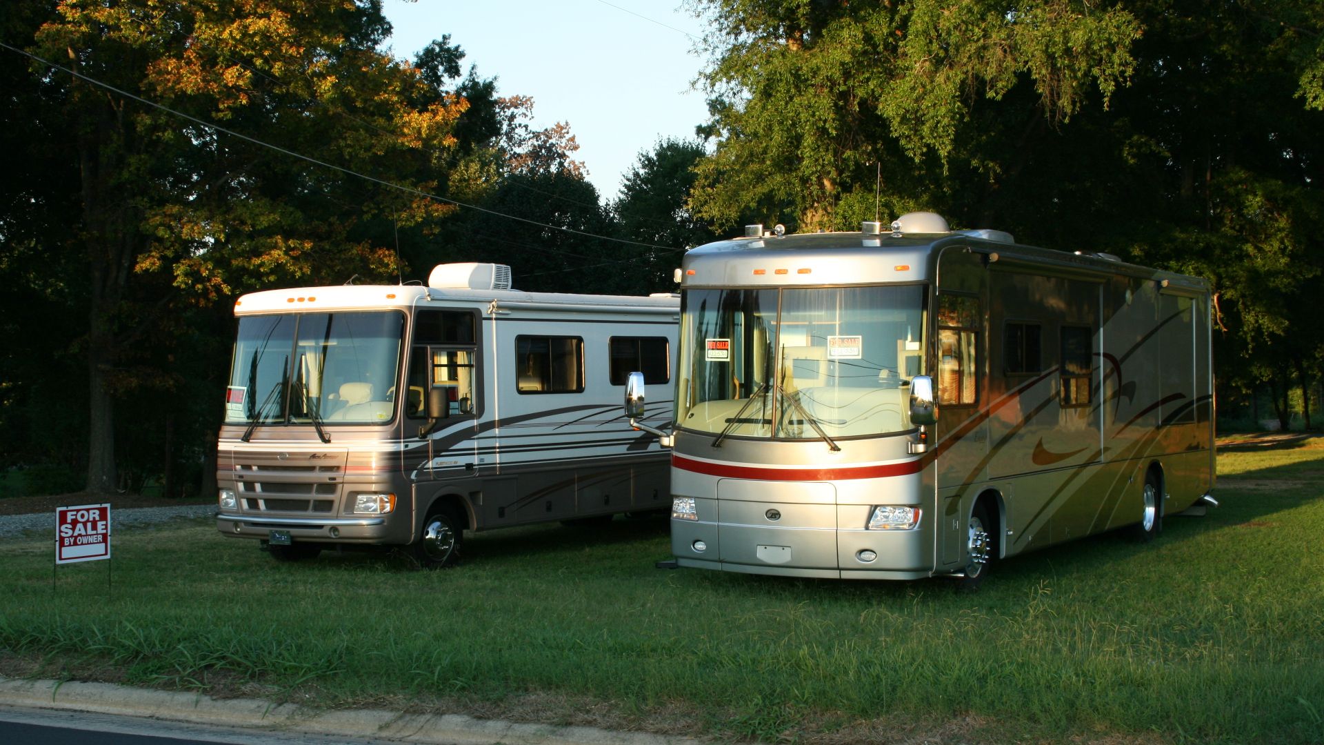 File:2008-09-02 Two RVs for sale by owner.jpg