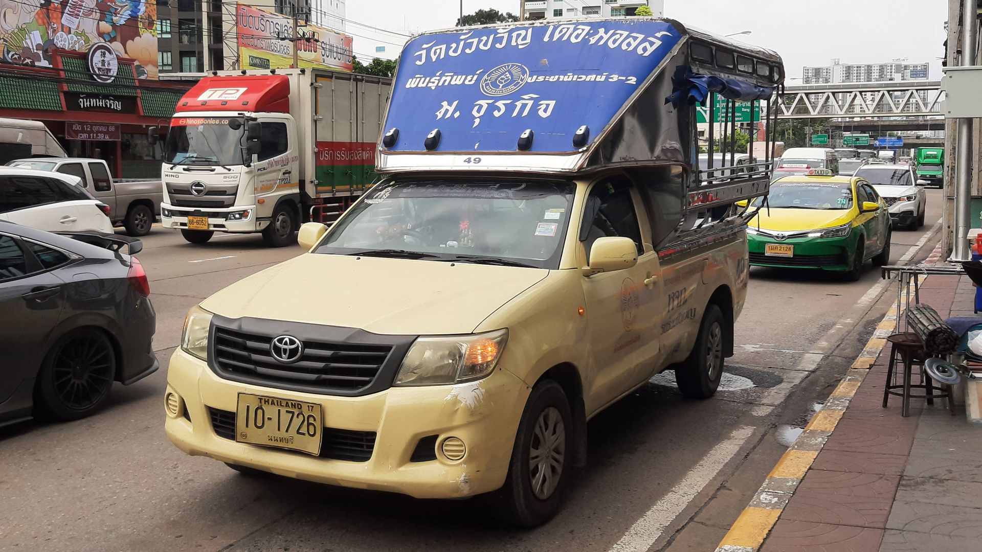 File:Toyota Hilux Vigo Champ 4(Bua Khwan) 4-49.jpg