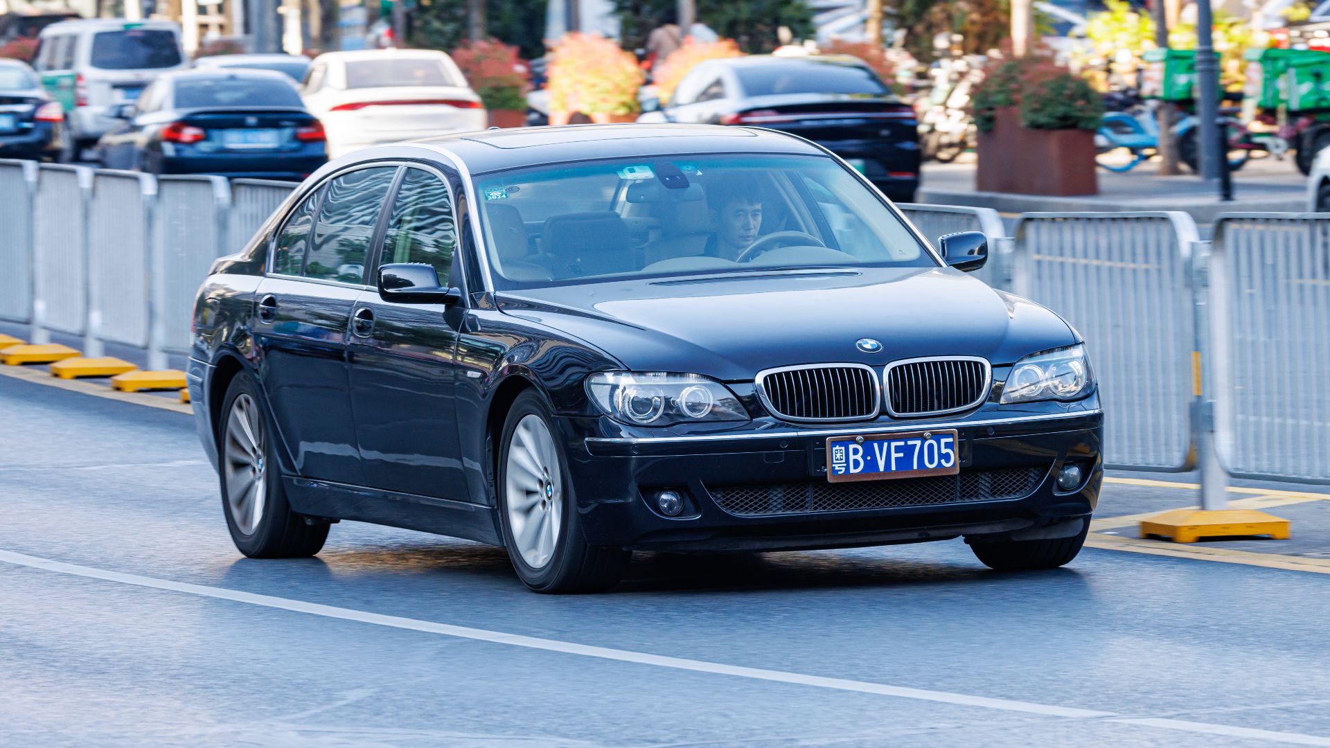 File:BMW 7 SERIES (E65) China (11).jpg