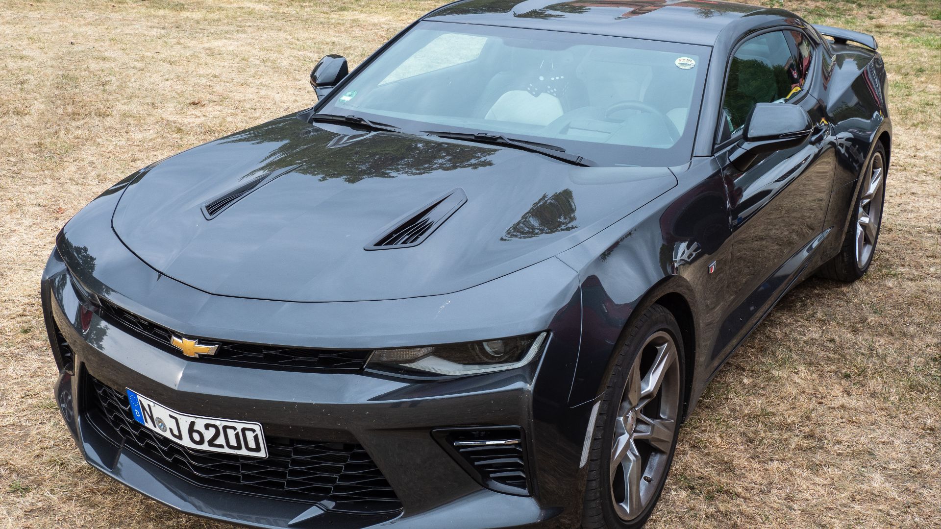 File:Fifth-generation Chevrolet Camaro Leimershof -20190907-RM-165919.jpg