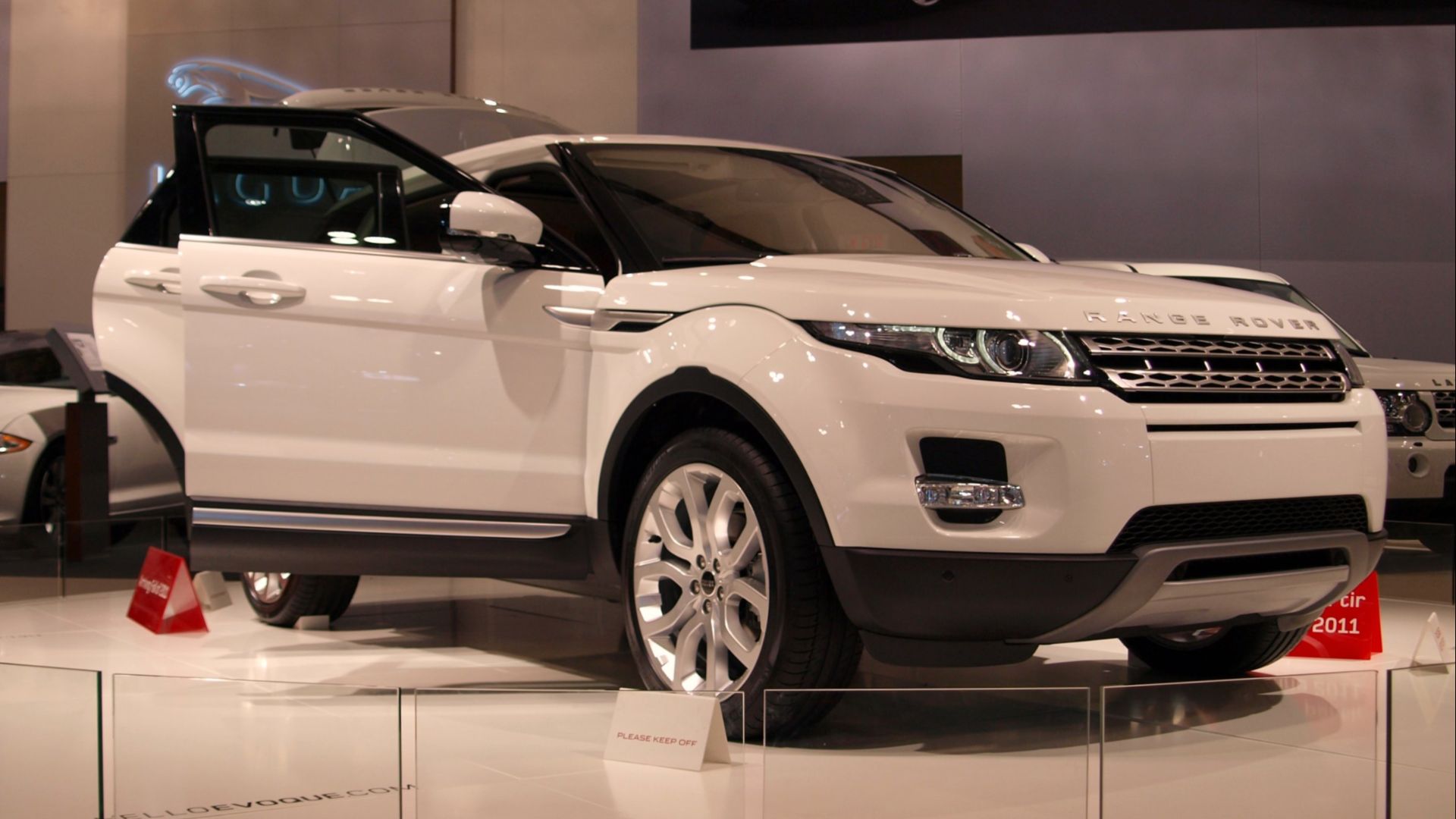 File:2012 Range Rover Evoque (5483989064).jpg