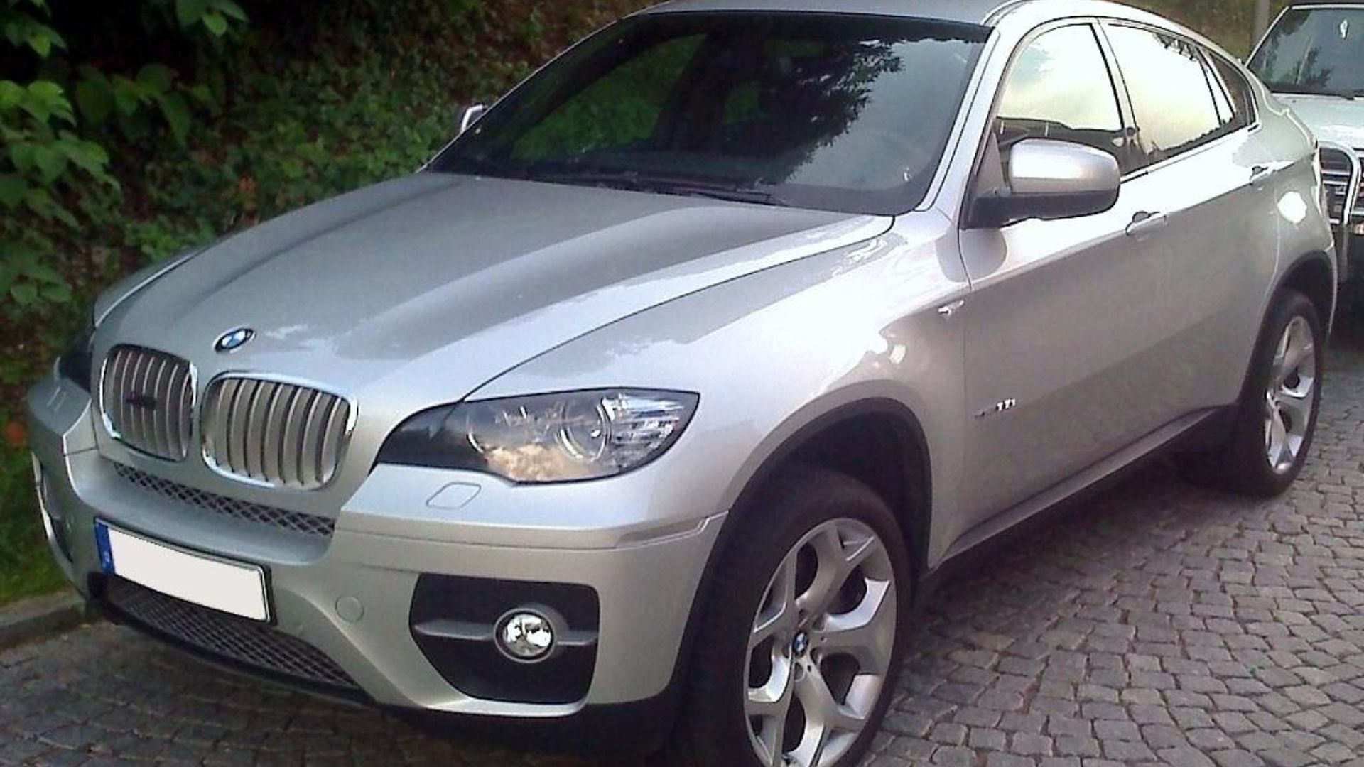 File:BMW X6 xDrive35d.jpg