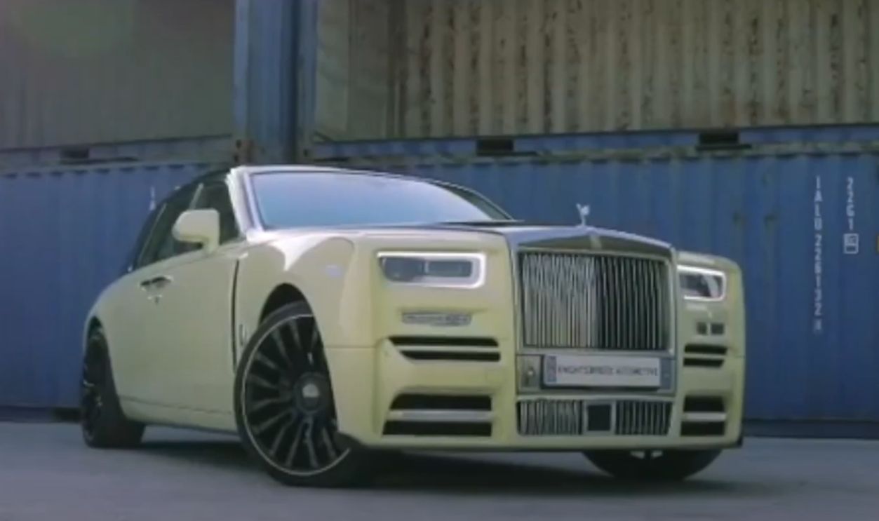 Rolls-Royce Phantom With Custom Gold Owl Ornament