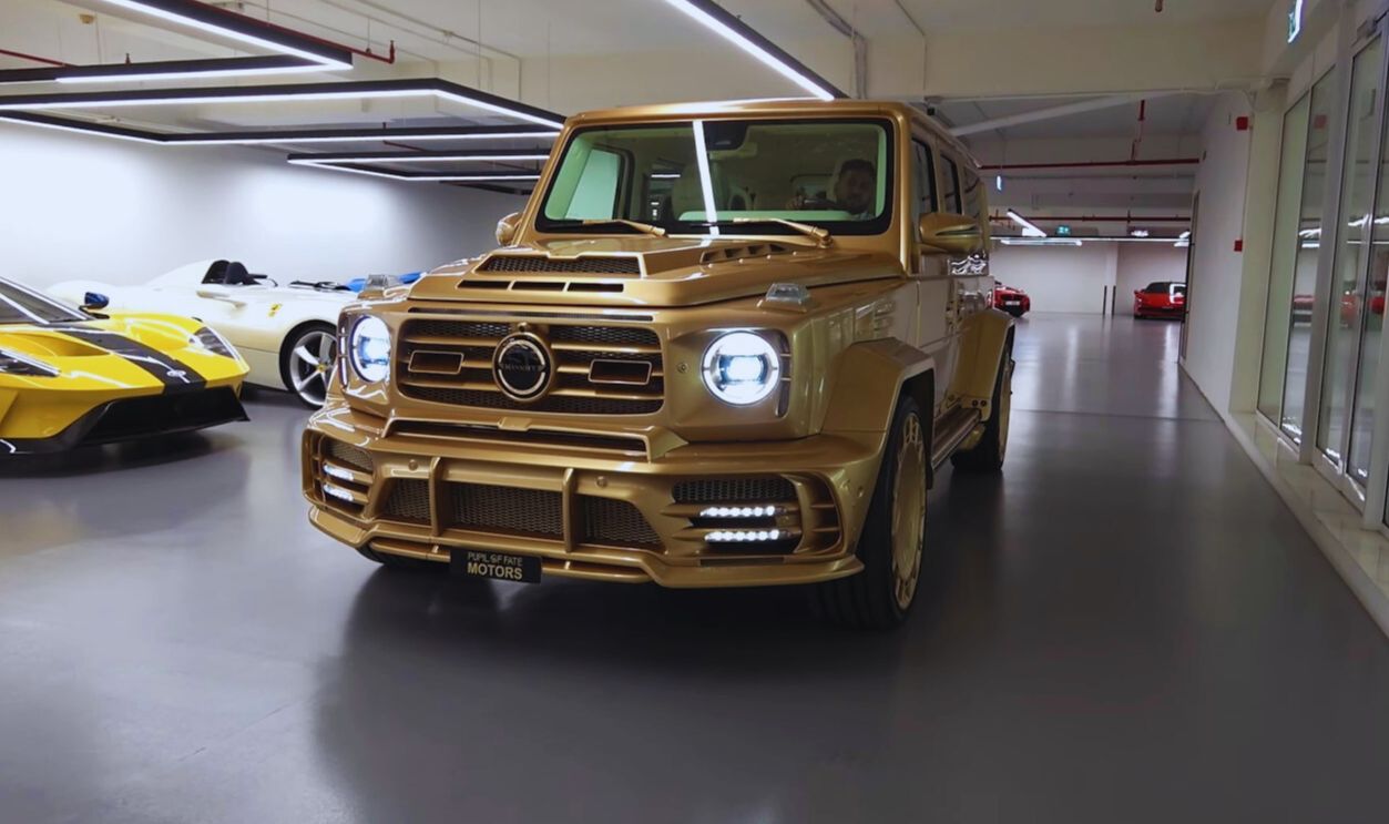 gold Mercedes-AMG G63