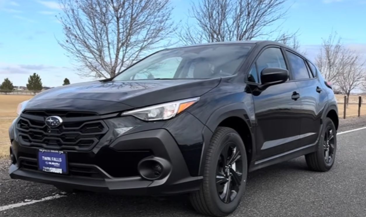 2025 Subaru Crosstrek Base ($26,560)