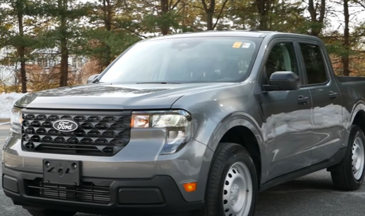 2025 Ford Maverick XL Hybrid ($28,145)