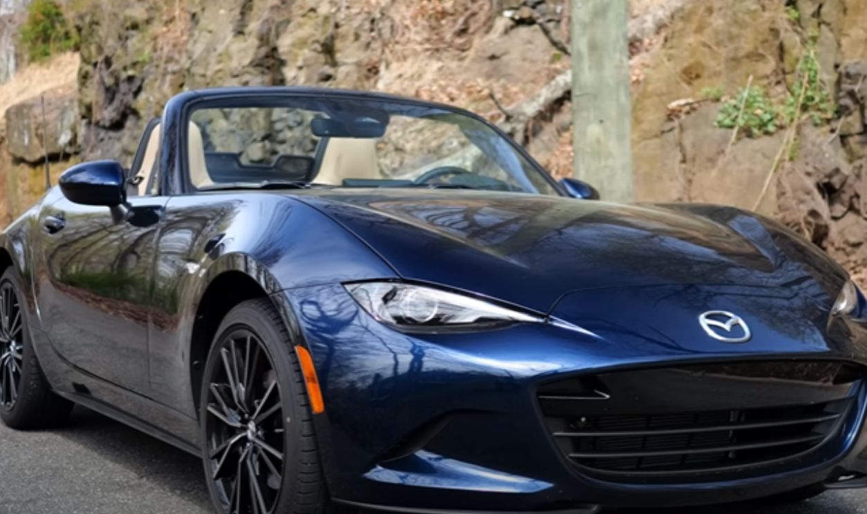 2025 Mazda MX-5 Miata Sport ($29,530)