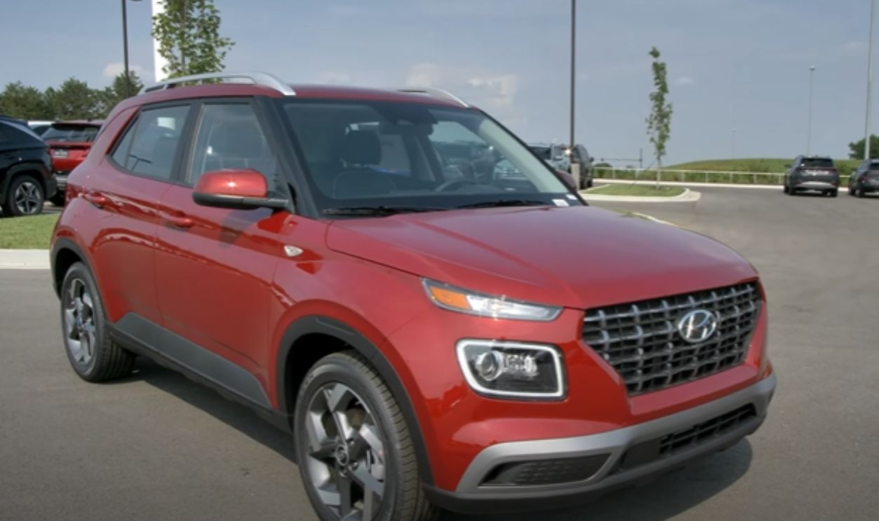 2025 Hyundai Venue Limited ($22,450)