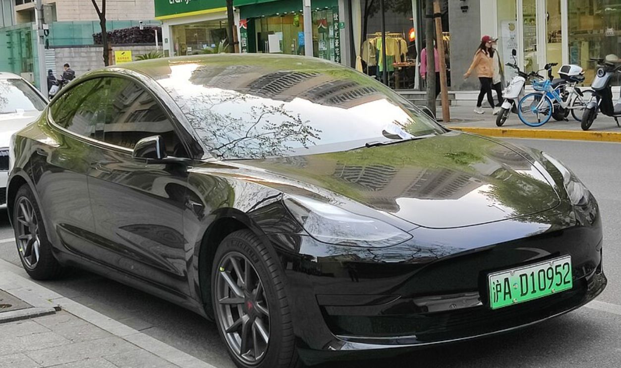 Tesla Model 3 Performance