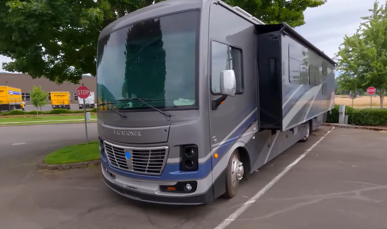 Holiday Rambler Vacationer