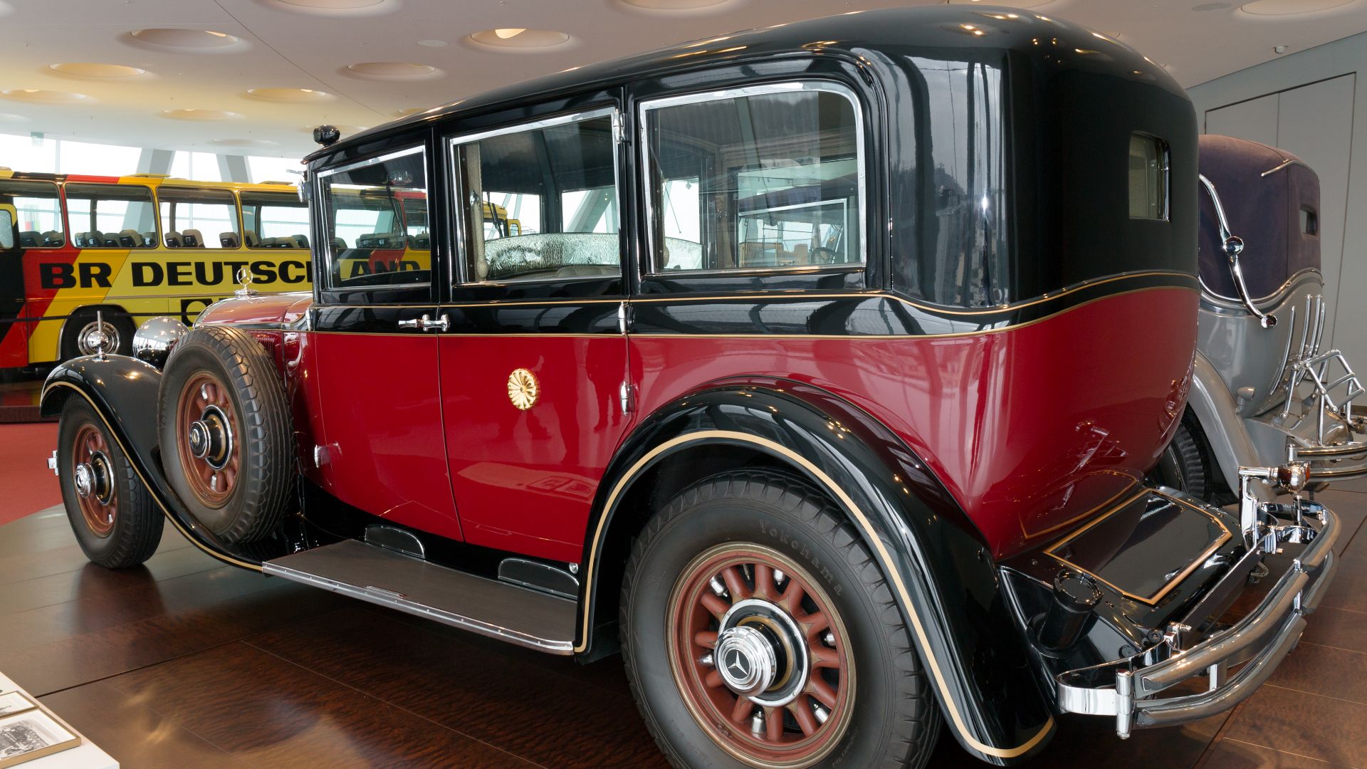 File:Mercedes-Benz 770 Pullman-Limousine of Showa Emperor rear-left Mercedes-Benz Museum.jpg