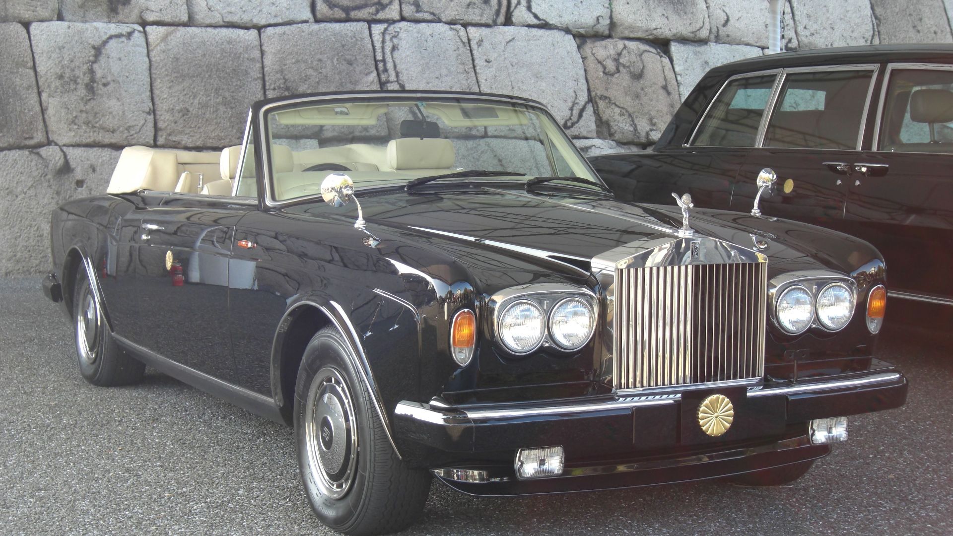 File:Rolls-Royce Corniche III.jpg