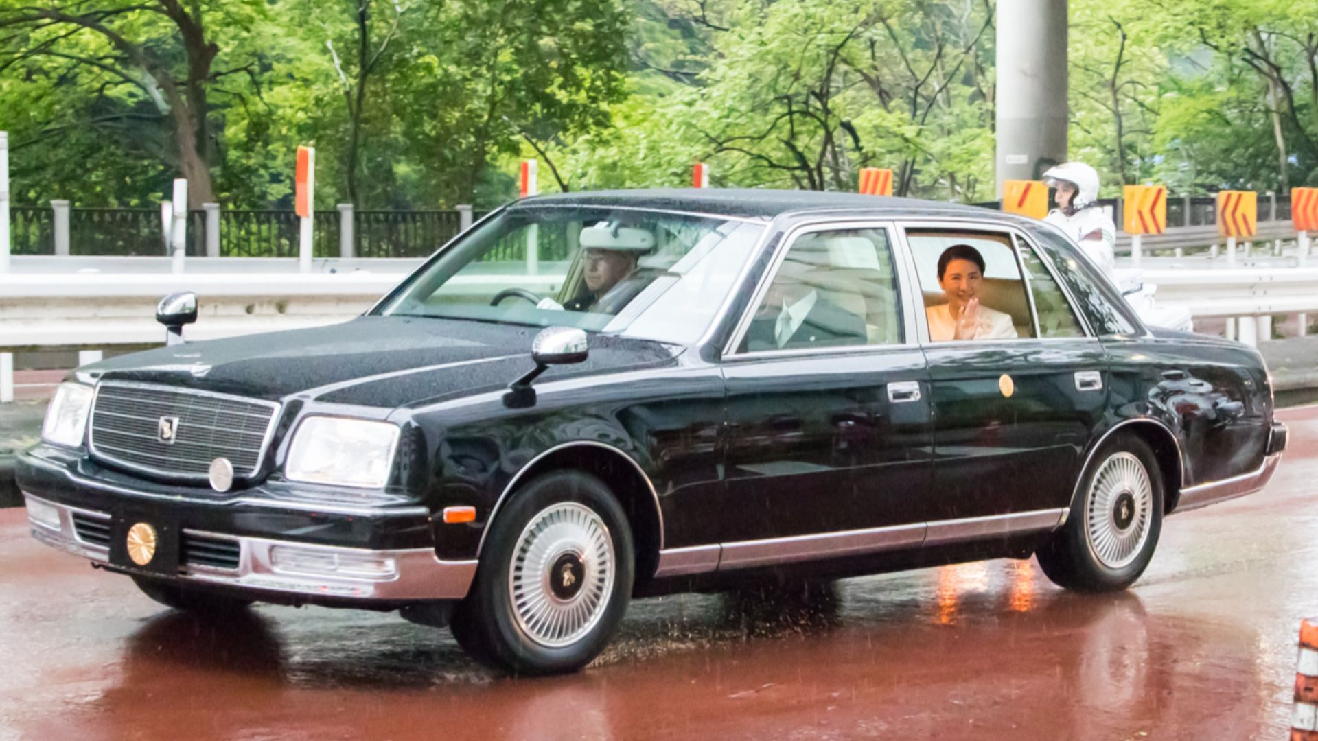 File:Toyota Century Royal.jpg