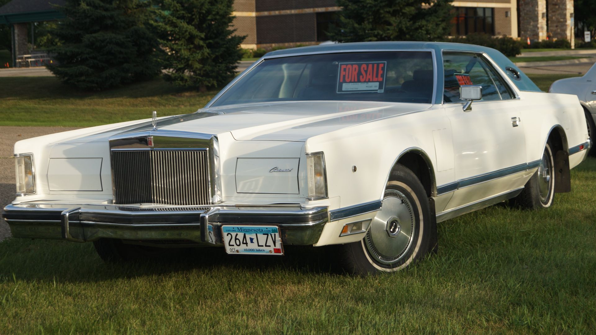 File:1977 Lincoln Continental Mark V (36414930055).jpg