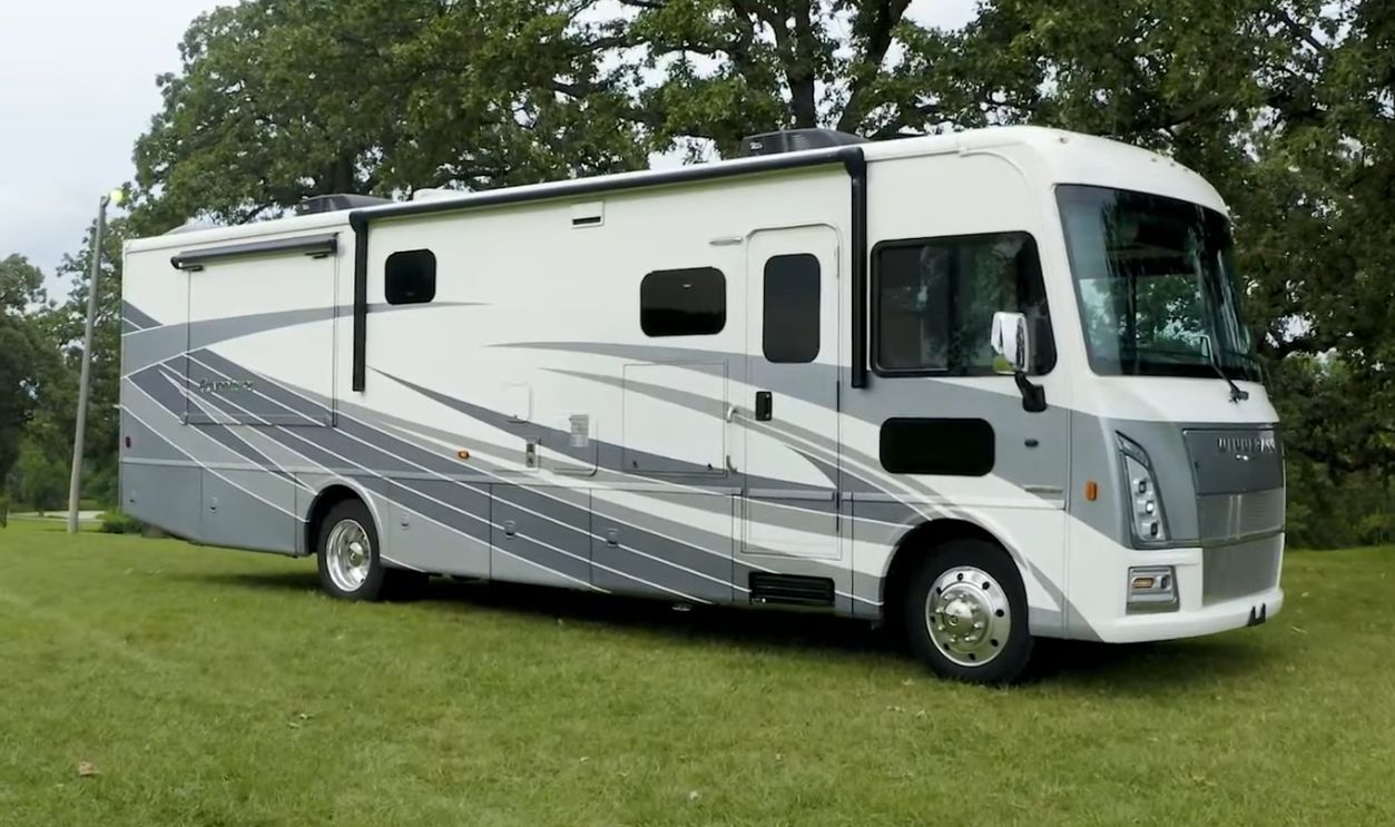 Winnebago Adventurer