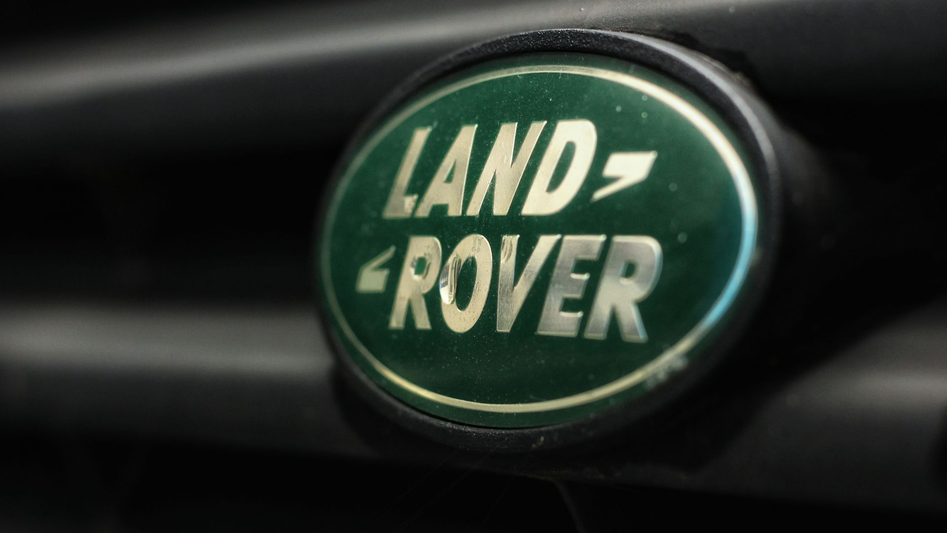 Land Rover emblem