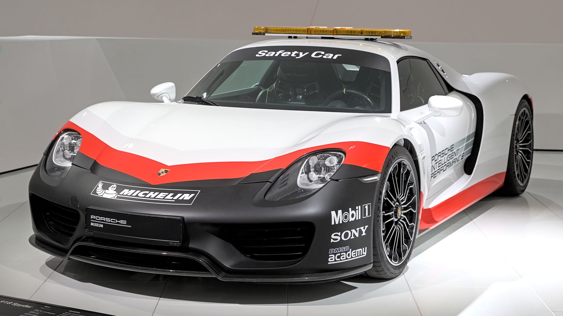 File:Porsche 918 Spyder in the Porsche-Museum (2009) 1X7A0382.jpg