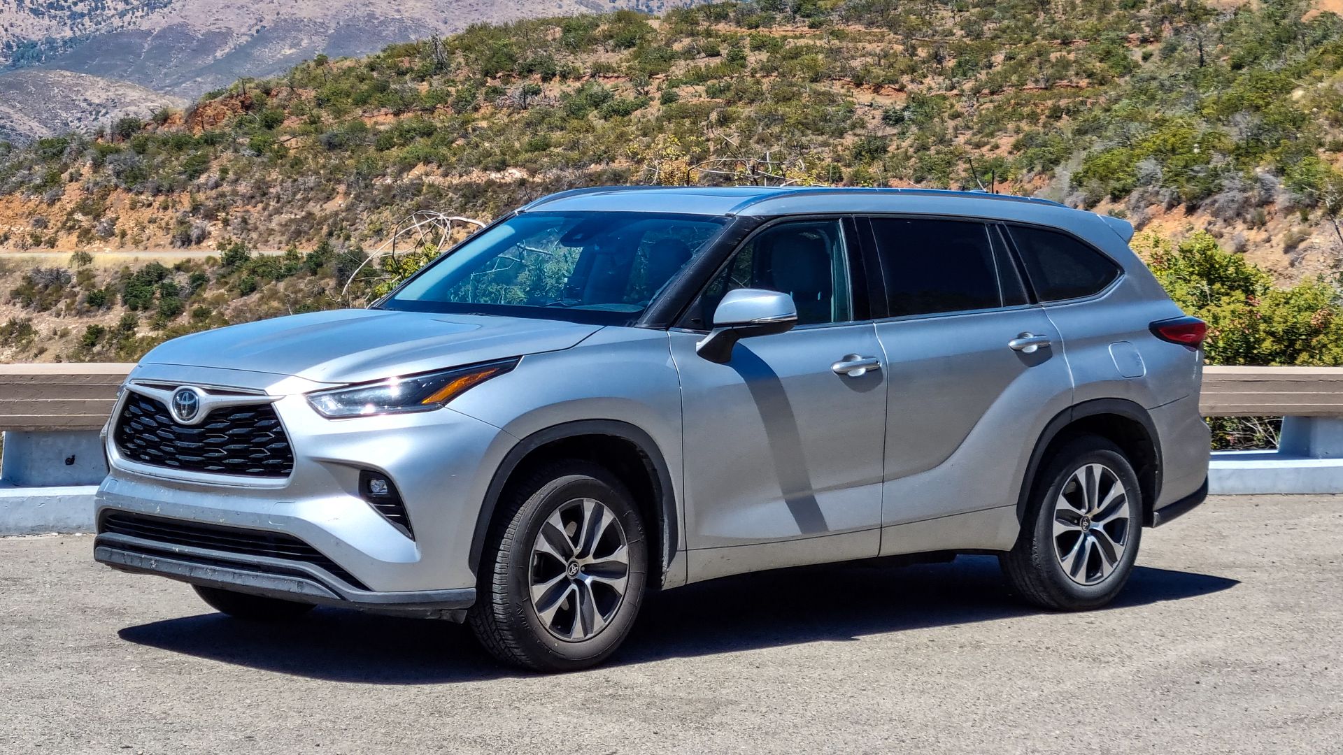 File:Mariposa (CA, USA), Fremont's Fort Historical Marker, Toyota Highlander -- 2022 -- 141813.jpg