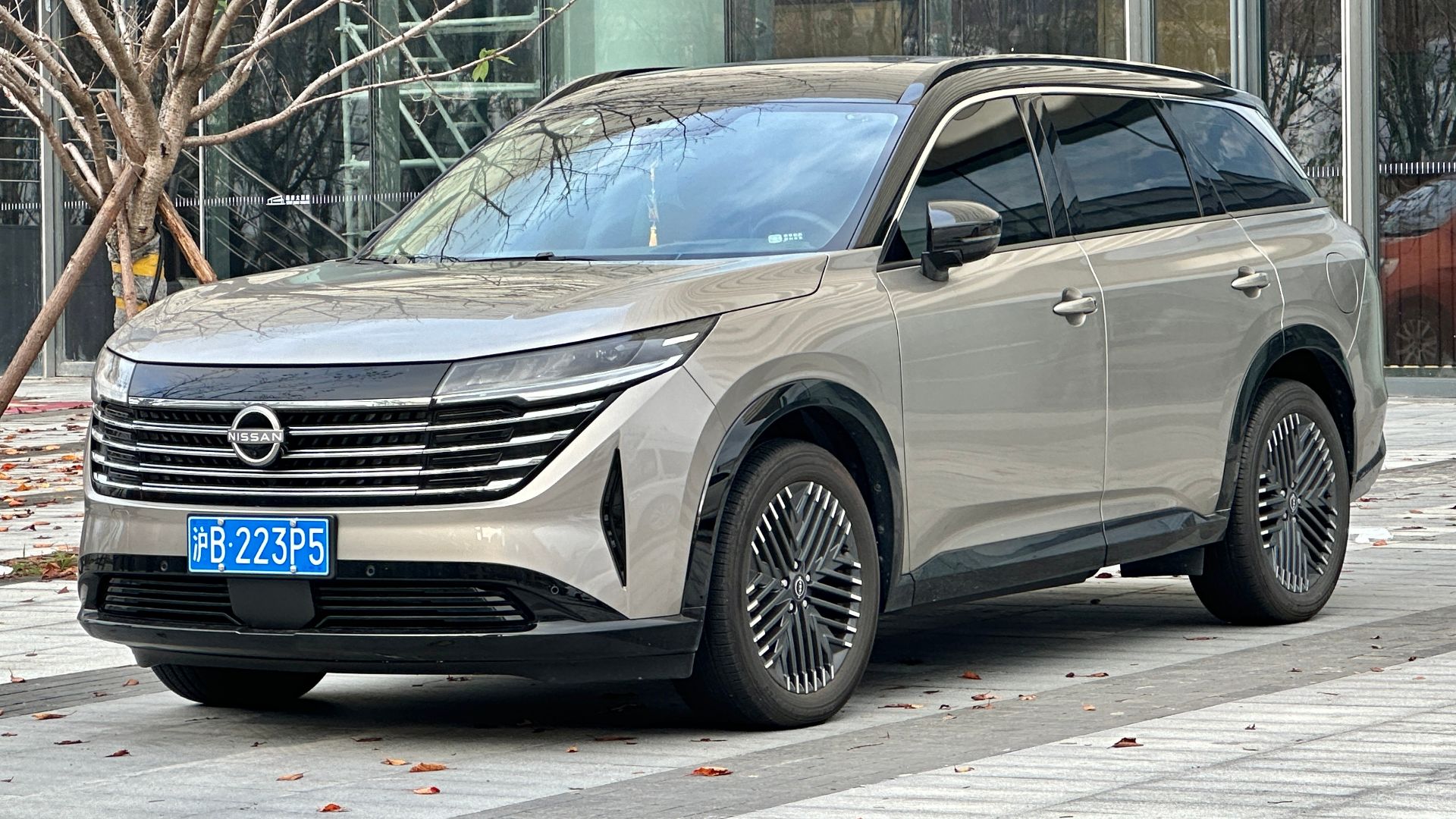 File:Nissan Pathfinder 005.jpg