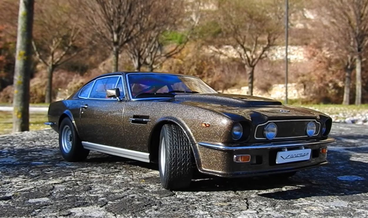 Aston Martin V8 Vantage 