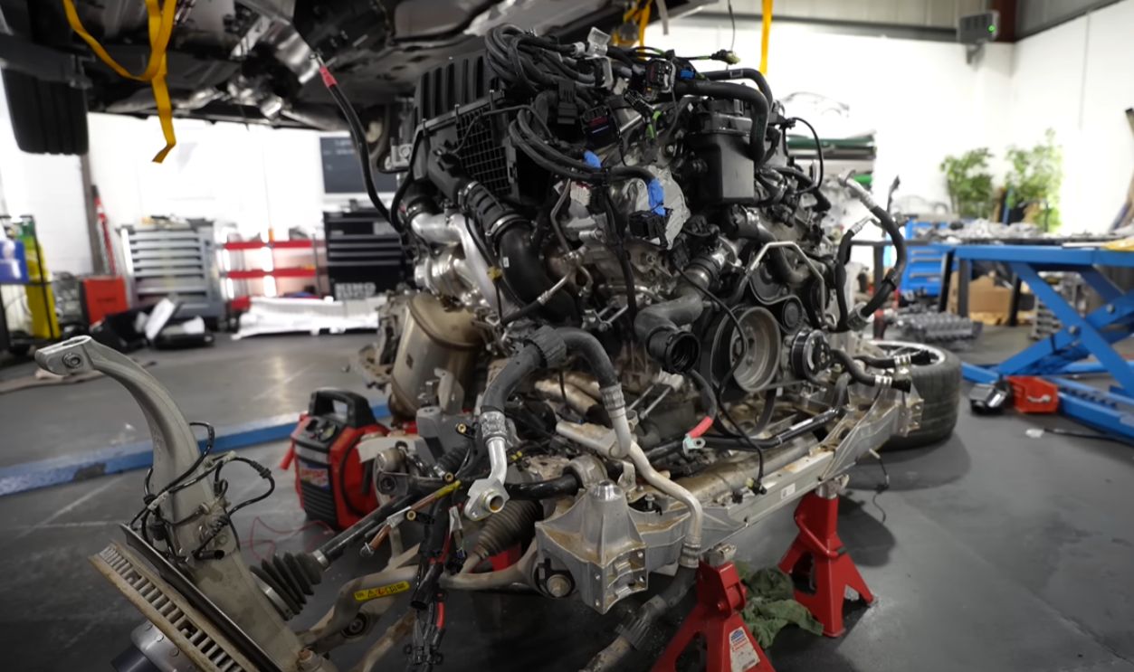 Rolls-Royce Cullinan—Specs