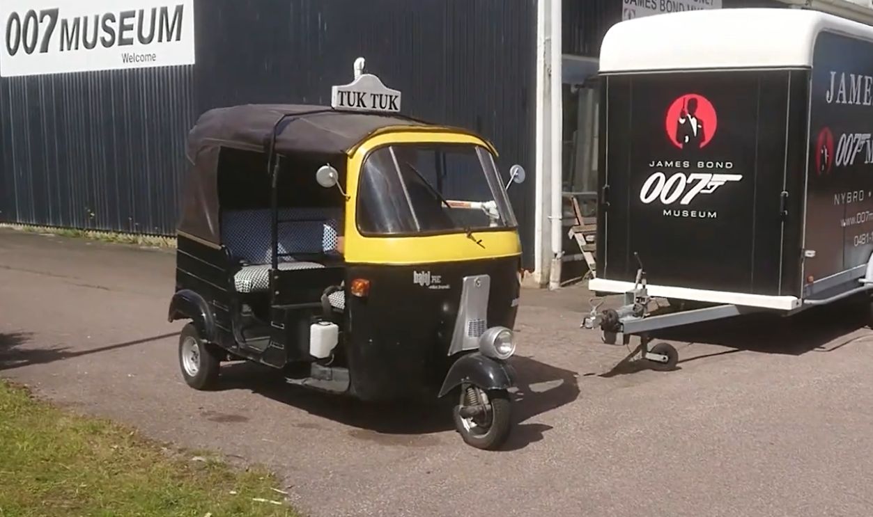 Bajaj RE Tuk-Tuk 